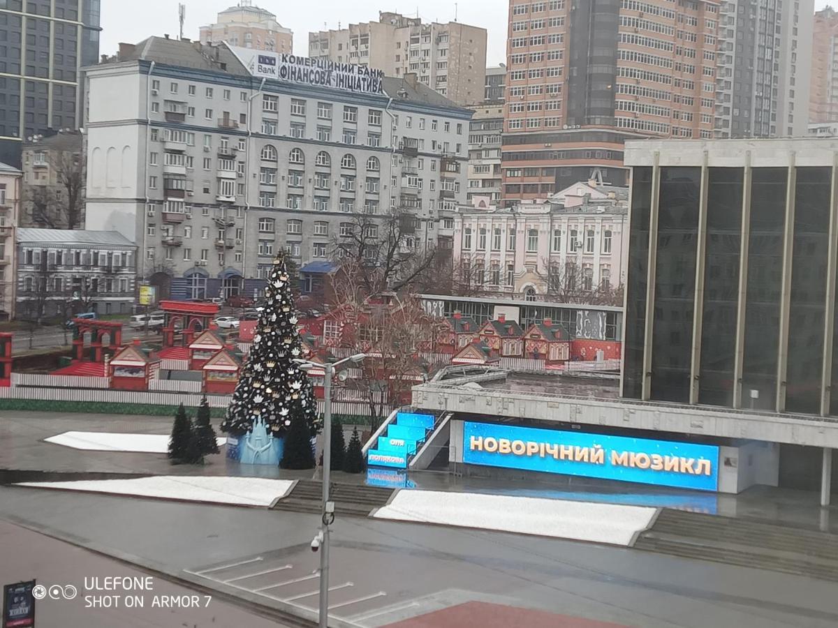 Двухкомнатная Квартира С Видом На Дворец Украина Kiev Ngoại thất bức ảnh